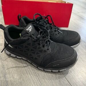 Reebok work shoes size 8.5 women’s sublite cushion